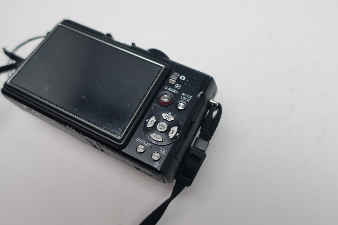 (Parts/Repair) Leica D-LUX 4 Digital Camera -Read Description.