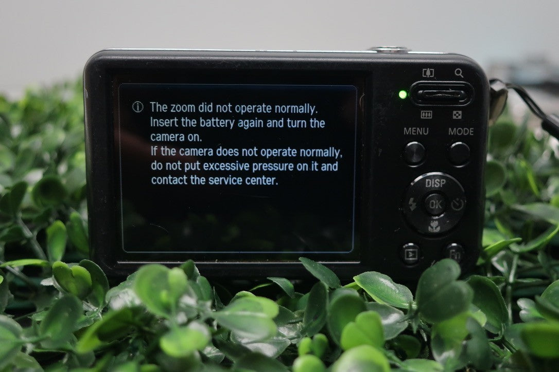 Samsung PL Series PL120 14.2MP Digital Camera Black AS IS Parts Only  LENS ERROR