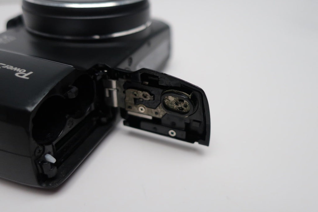 Canon PowerShot SX110 IS Digital Camera *READ NO POWER, TESTED, NO POWER