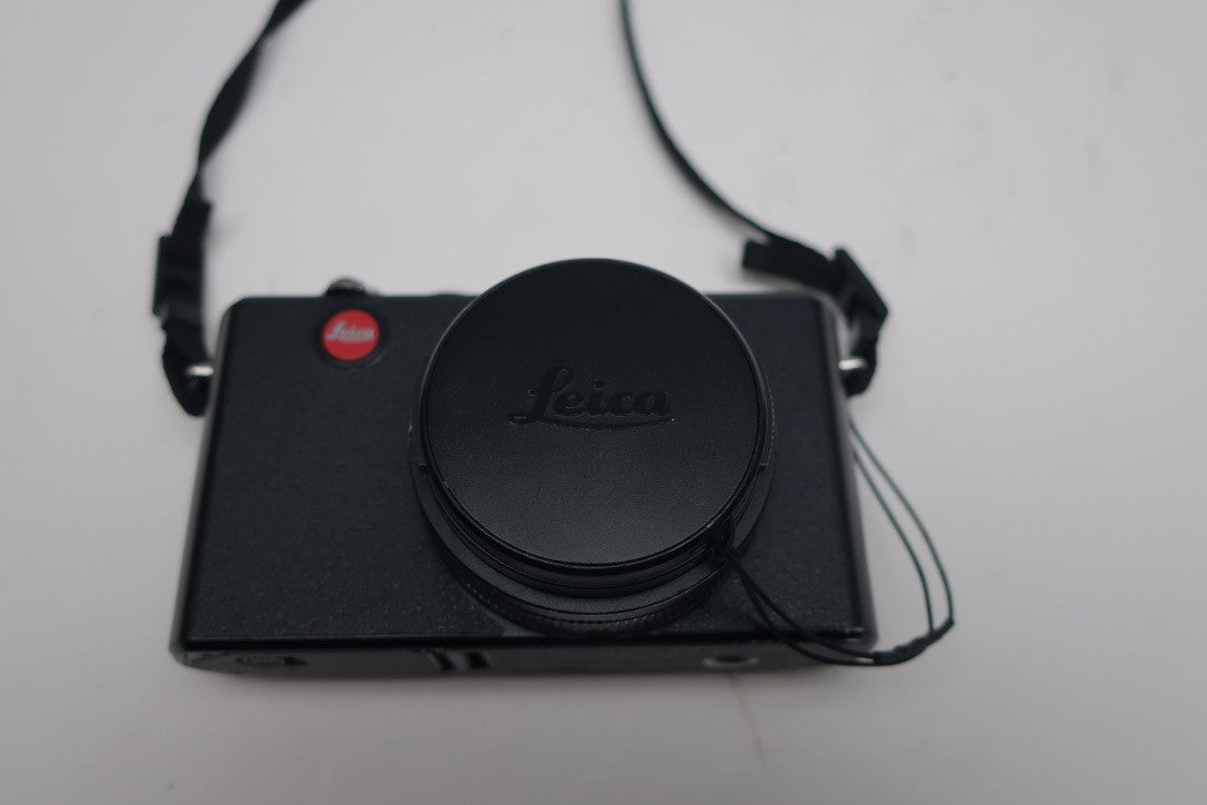 (Parts/Repair) Leica D-LUX 4 Digital Camera -Read Description.