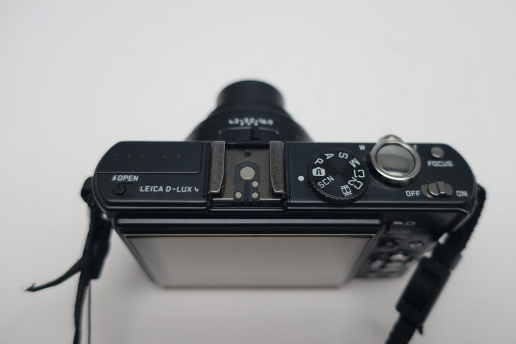 (Parts/Repair) Leica D-LUX 4 Digital Camera -Read Description.
