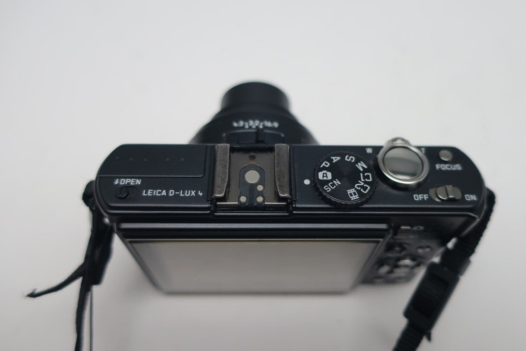 (Parts/Repair) Leica D-LUX 4 Digital Camera -Read Description.
