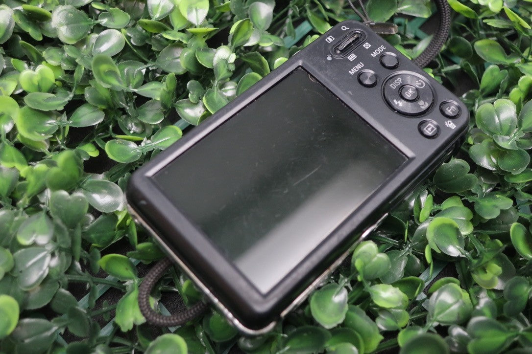 Samsung PL Series PL120 14.2MP Digital Camera Black AS IS Parts Only  LENS ERROR