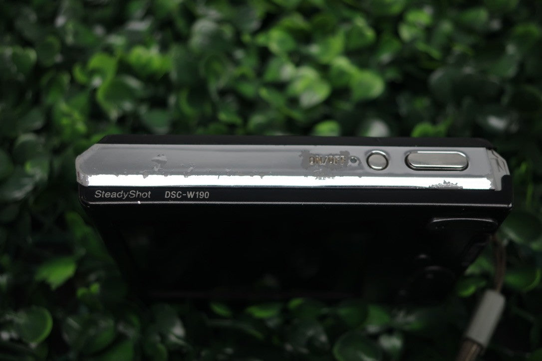 Sony Cyber-Shot DSC-W190 12.1MP For PARTS OR REPAIR  NO POWER