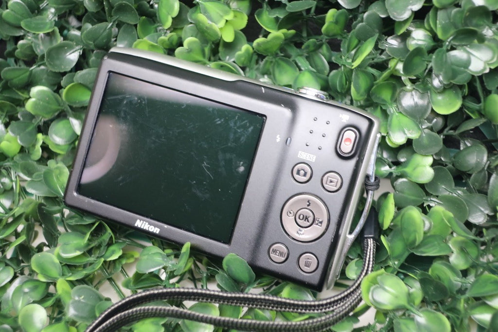 Bundle Nikon COOLPIX S3300 16.0 MP Digital Camera W/Battery +Charger #2