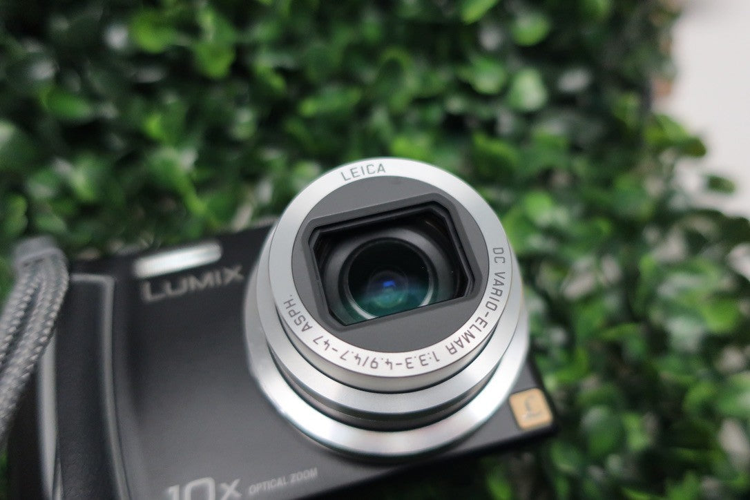 Bundle Panasonic Lumix DMC-ZS5 10MP Digital Camera W/ Battery+Charger