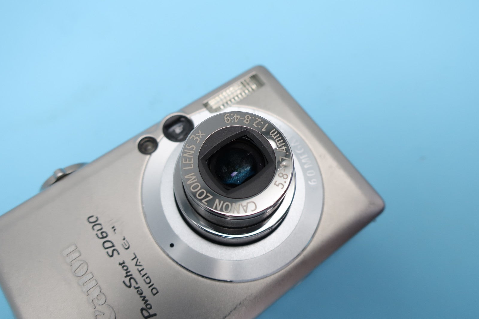 Cannon PowerShot SD600 Digital ELPH Camera  (FOR PARTS) READ DESCRIPTION