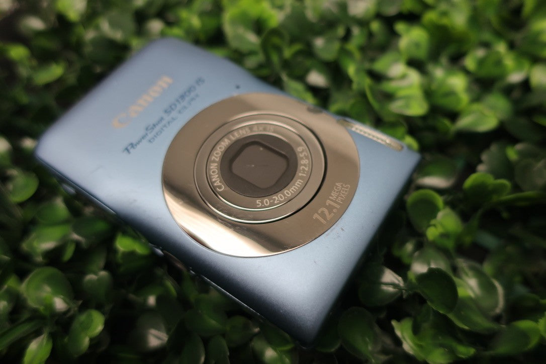 Canon PowerShot SD1300 IS Digital Camera NO Battery orCharger PARTS ONLY READ
