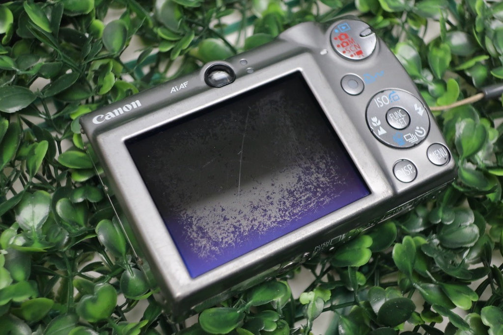 Bundle Canon PowerShot SD800 IS 7.1MP Digital Camera W/Battery+Charger #2