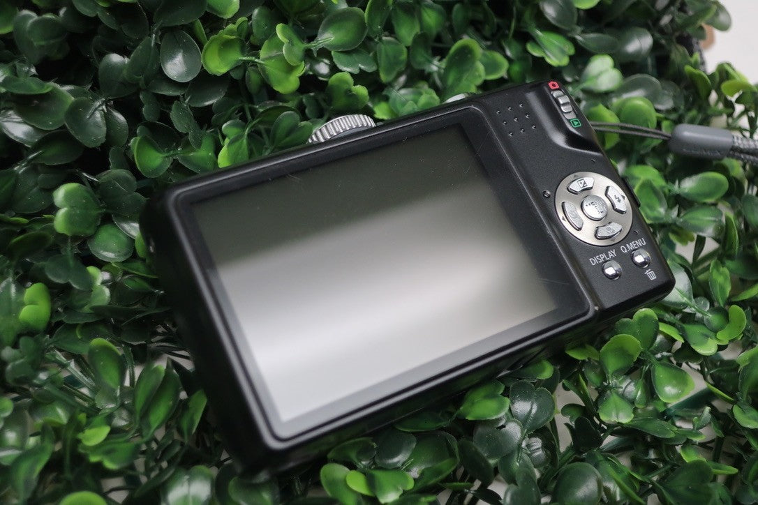 Bundle Panasonic Lumix DMC-ZS5 10MP Digital Camera W/ Battery+Charger