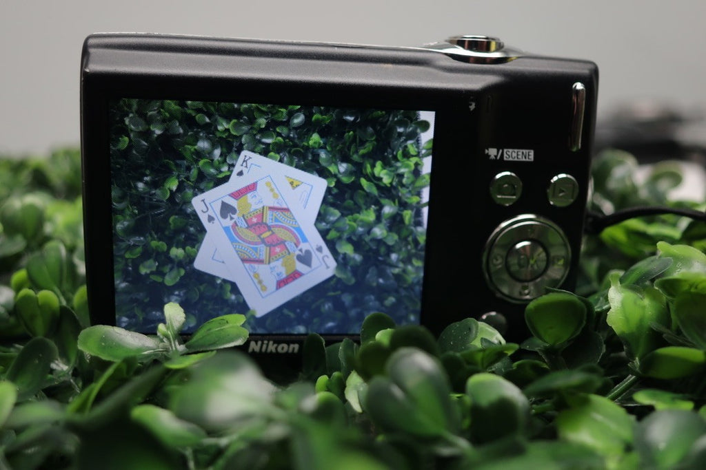 Nikon Coolpix S3000 12.0 MP Green Digital Camera FOR REPAIR READ DESCRIPTION