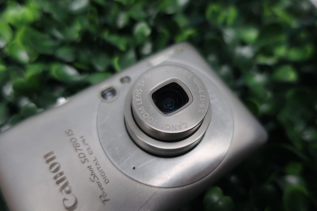 Canon PowerShot SD780 IS | Lens issue, Read! | 12MP FOR PARTS OR REPAIR READ DES