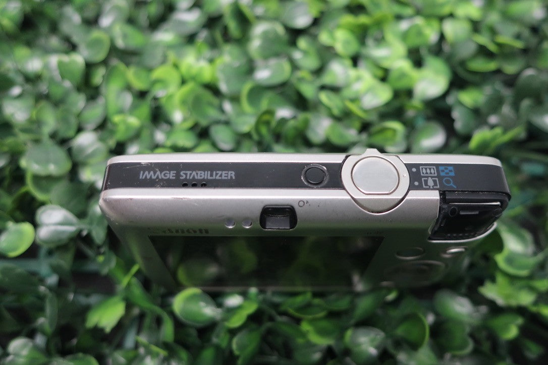 Canon PowerShot SD780 IS | Lens issue, Read! | 12MP FOR PARTS OR REPAIR READ DES