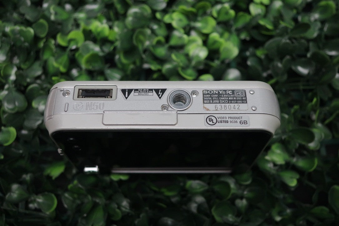 (PARTS ONLY) Sony Cyber-shot DSC-N1 8.1MP Digital Camera - Silver-LENS ERROR