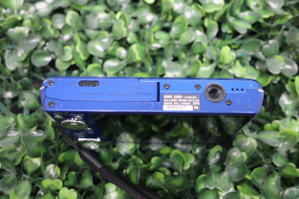 Sony CyberShot DSC-W330 14.1MP Digital Camera Blue W/ Battery + Charger + Card