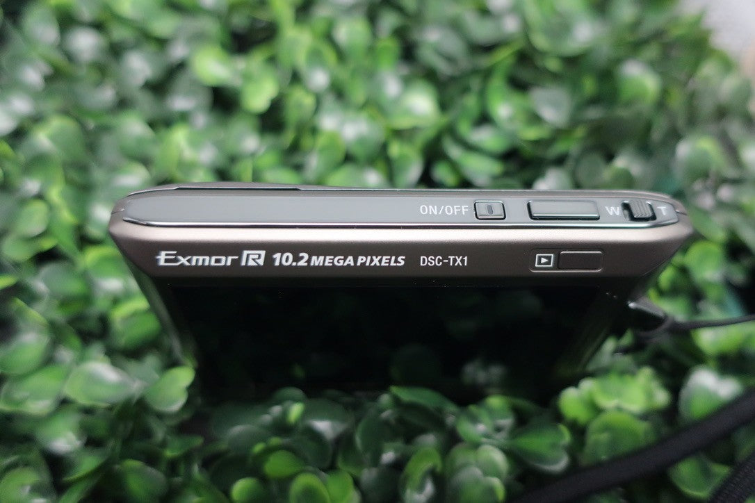 Sony Cyber Shot DSC-TX1 10.2MP  Digital Camera W/ Batt+Charger+Memory TESTED