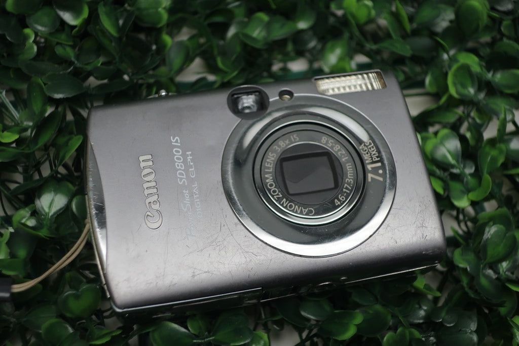 Bundle Canon PowerShot SD800 IS 7.1MP Digital Camera W/Battery+Charger #2