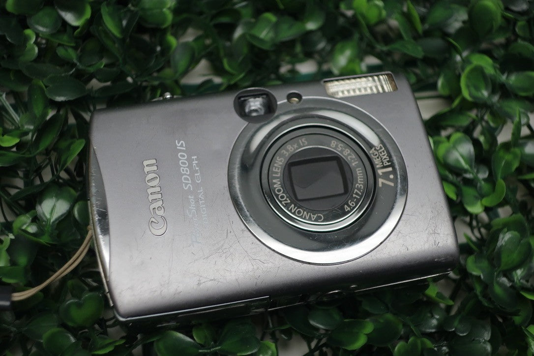 Bundle Canon PowerShot SD800 IS 7.1MP Digital Camera W/Battery+Charger #2