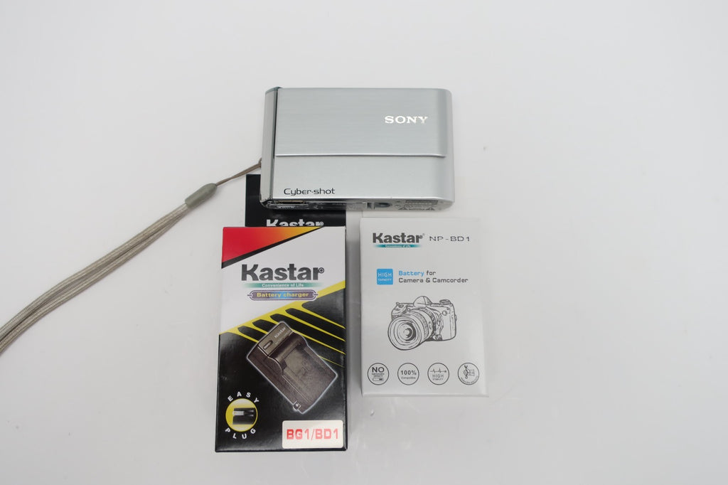 Sony Cyber-shot DSC-T70 8.1MP Digital Camera - White Tested Working W/ Battery