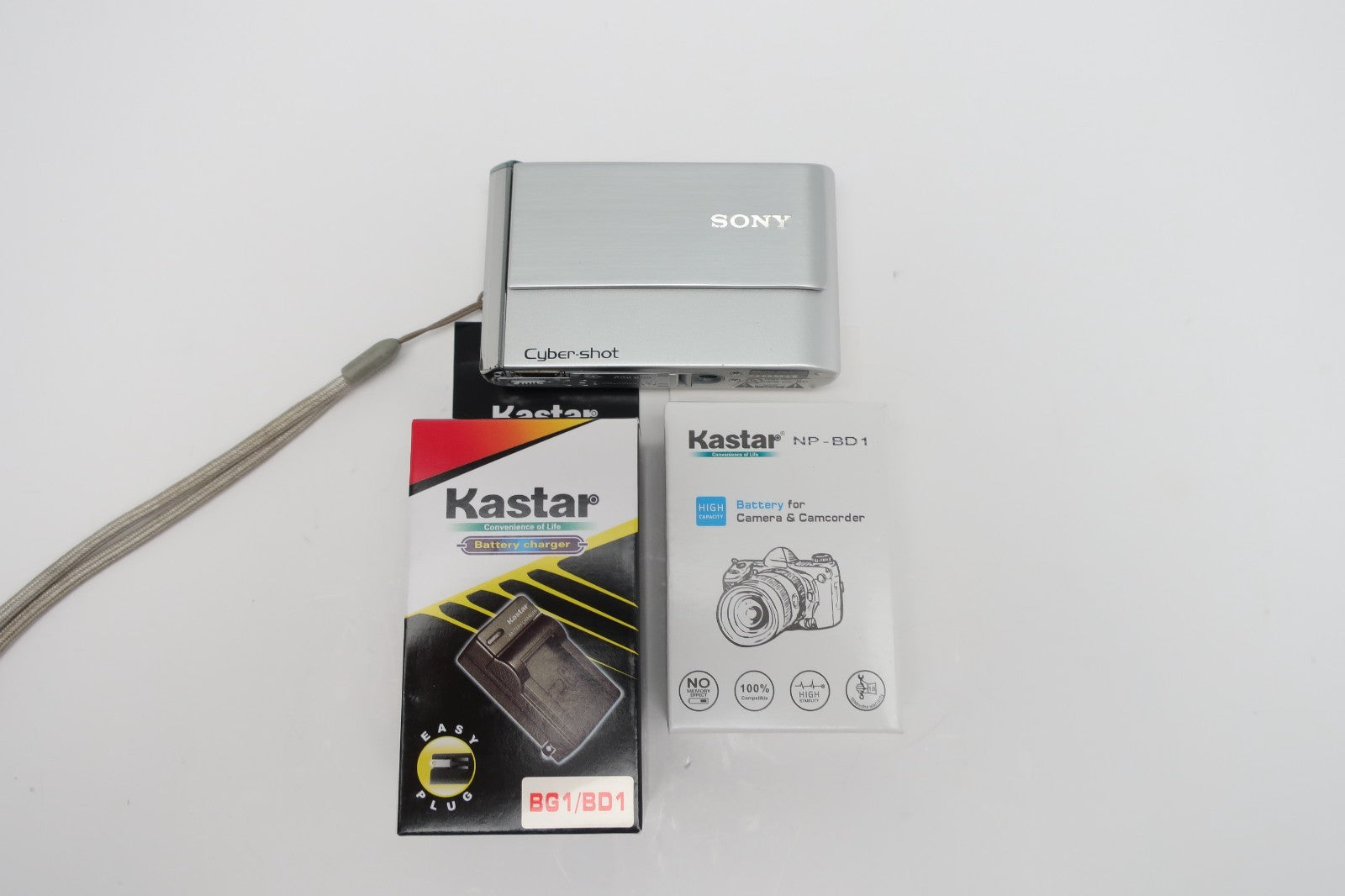 Sony Cyber-shot DSC-T70 8.1MP Digital Camera - White Tested Working W/ Battery