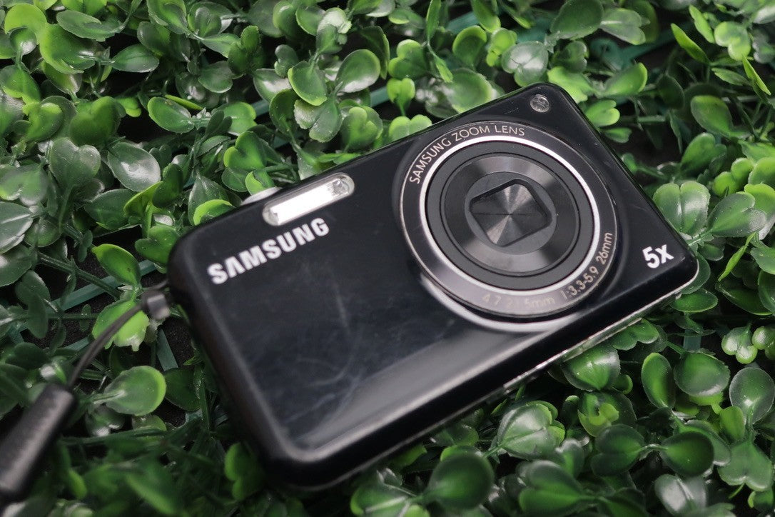 Samsung PL Series PL120 14.2MP Digital Camera Black AS IS Parts Only  LENS ERROR