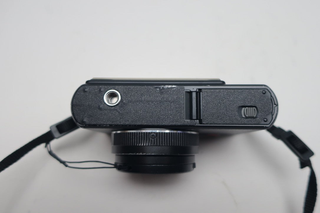 (Parts/Repair) Leica D-LUX 4 Digital Camera -Read Description.