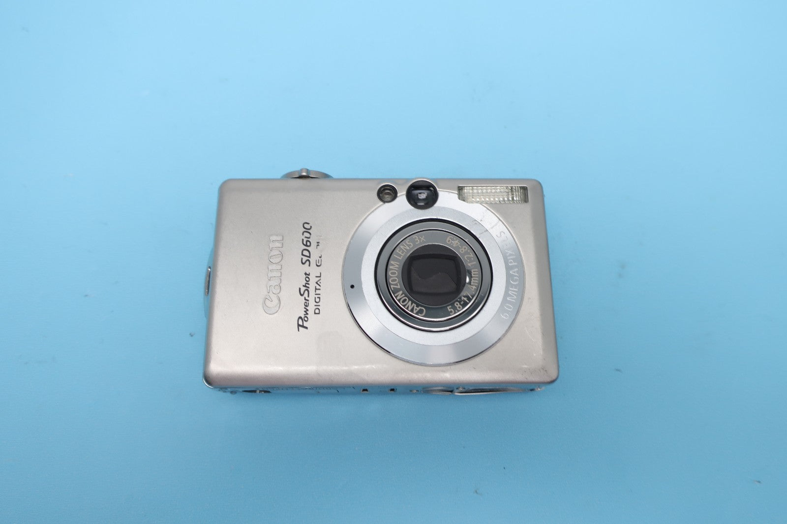 Cannon PowerShot SD600 Digital ELPH Camera  (FOR PARTS) READ DESCRIPTION