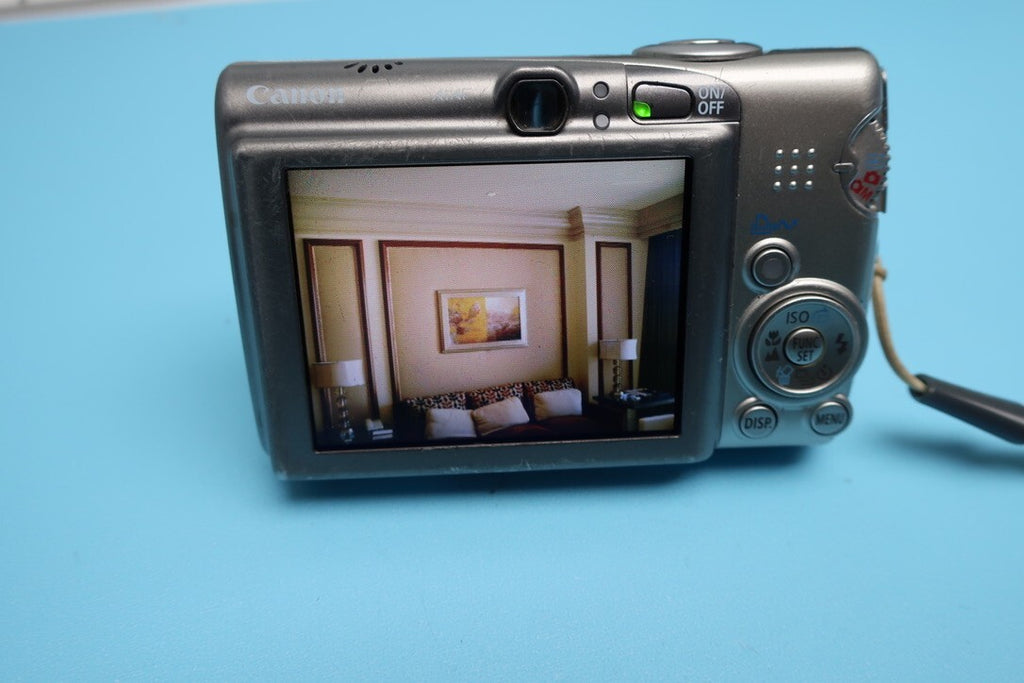 Canon PowerShot SD 850 IS digital camera W/battery, Charger, Working