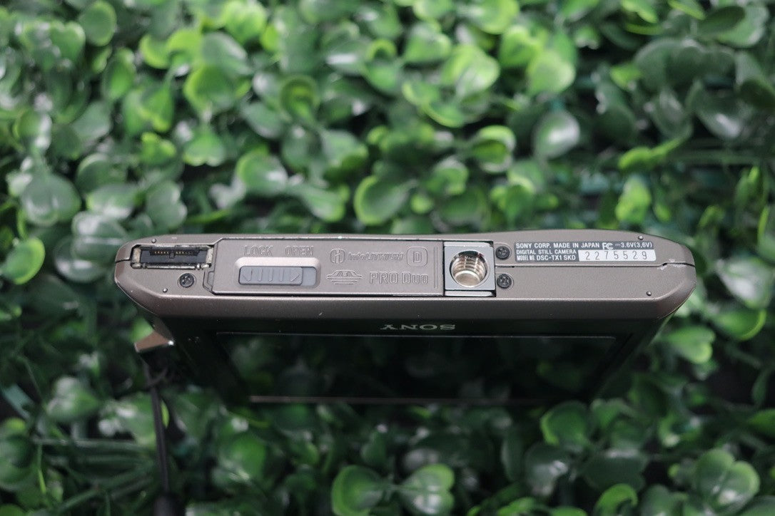 Sony Cyber Shot DSC-TX1 10.2MP  Digital Camera - Gray FOR PARTS OR REPAIR READ