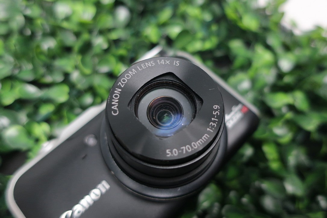 Canon PowerShot SX230HS 12.1MP Digital Camera For  (Parts/Repair) READ DESCRIP