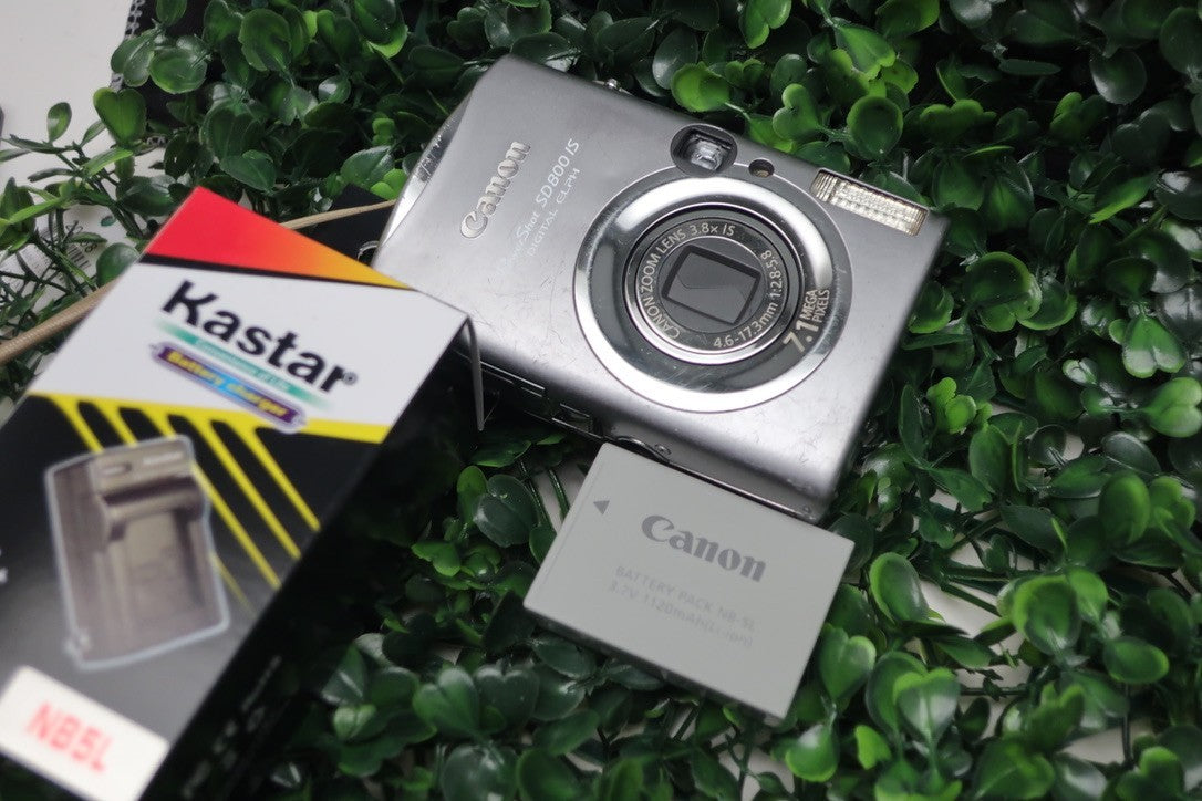 Bundle Canon PowerShot SD800 IS 7.1MP Digital Camera W/Battery+Charger #2