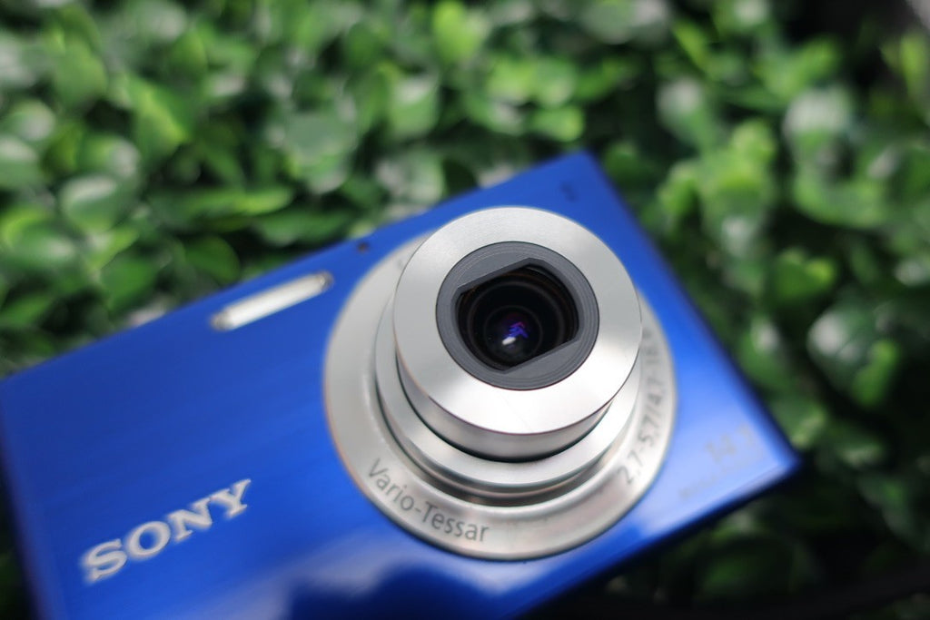 Sony CyberShot DSC-W330 14.1MP Digital Camera Blue W/ Battery + Charger + Card