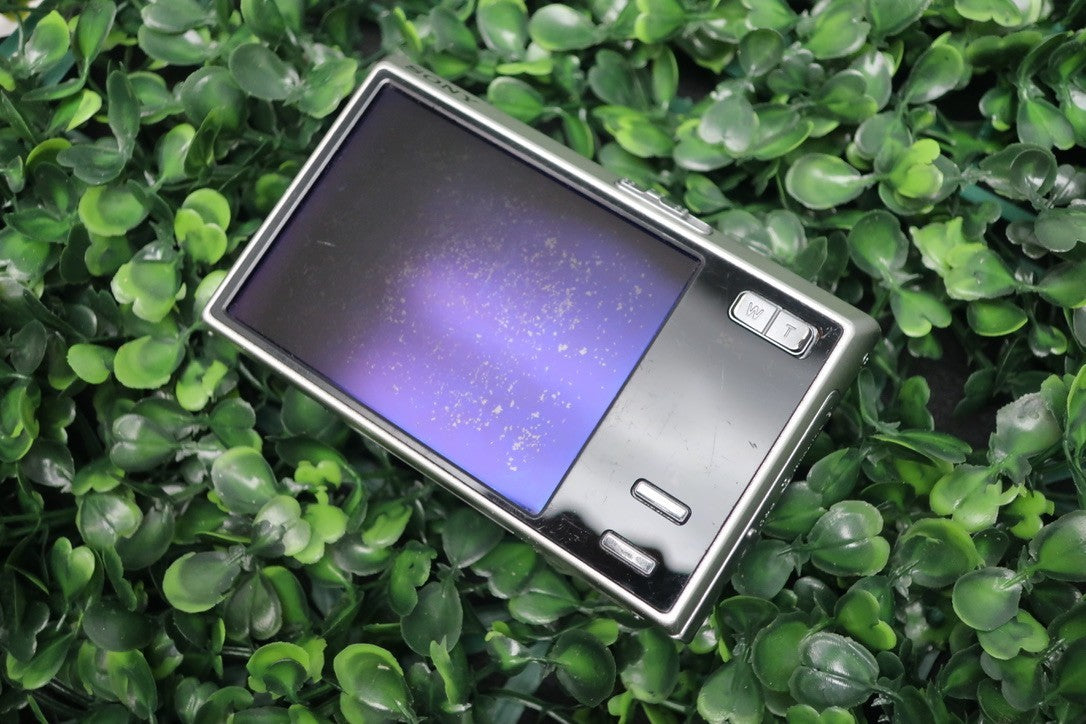 Sony Cyber-shot DSC-T50 7.2MP Digital Camera W/Battery+Charger+Memory Card