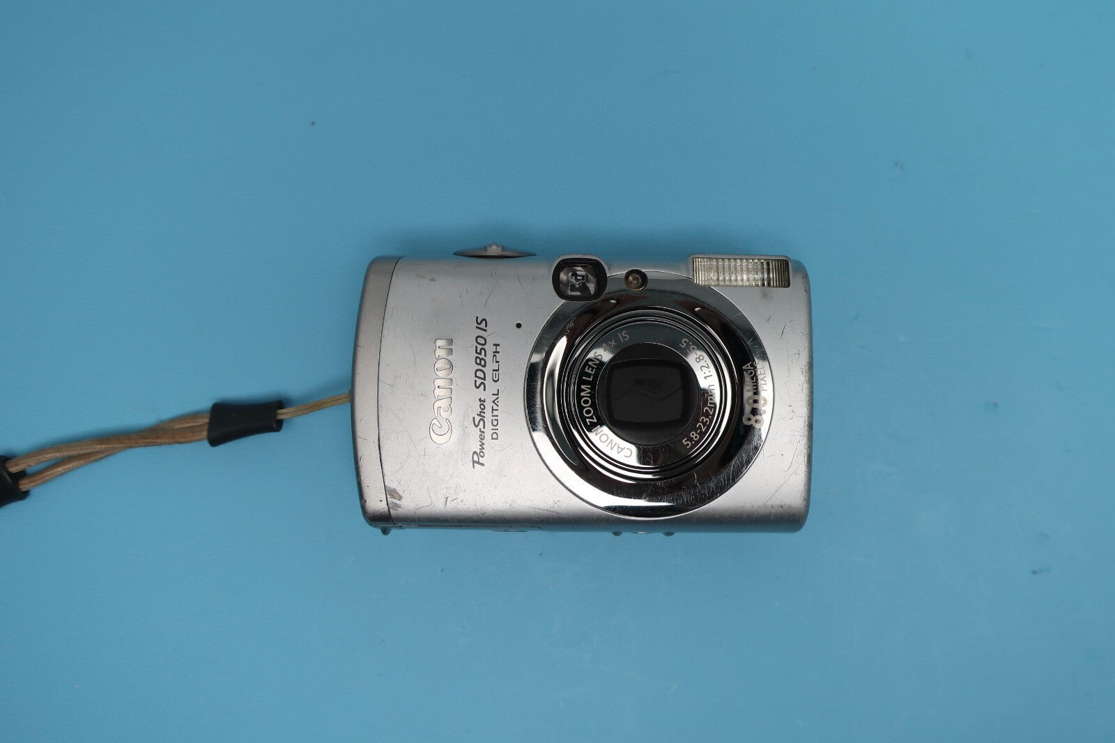 Canon PowerShot SD 850 IS digital camera W/battery, Charger, Working